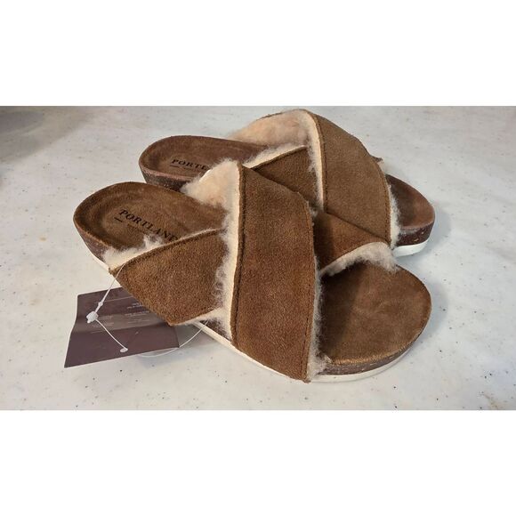 Portland Fuzzy Sandals Size 5 - Picture 1 of 5